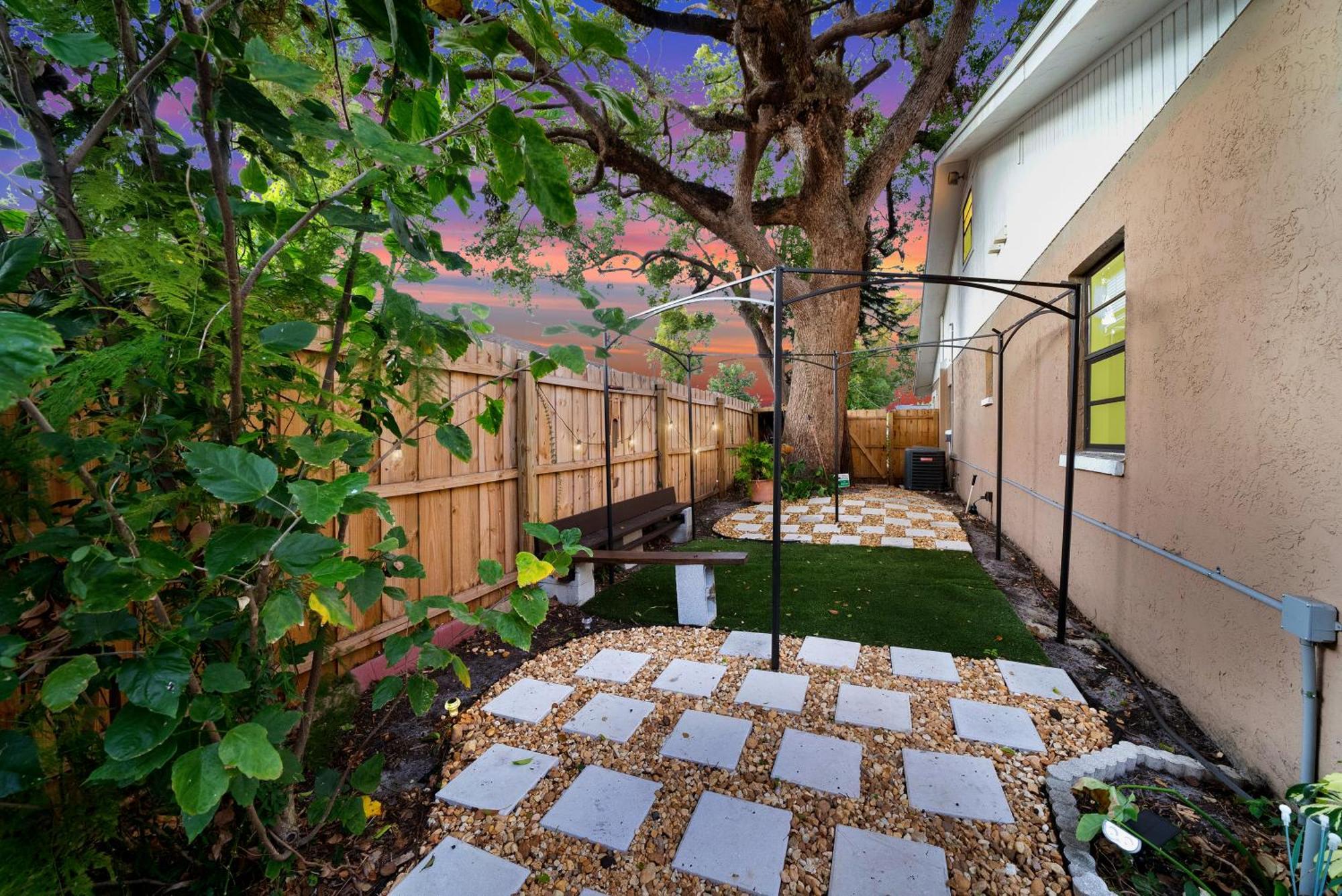Zen Jungle House By Busch Gardens Sleeps 12 With Outdoor Games & Detached Play Space! Tampa Eksteriør bilde